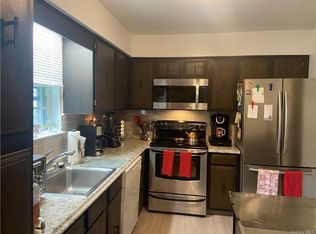 7 Crescent Dr APT 25, Thiells, NY 10984