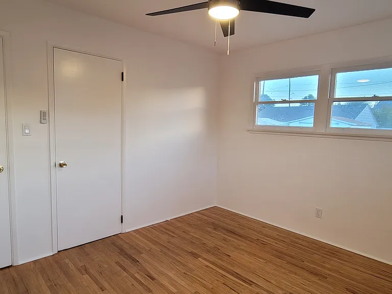 Bedroom #1