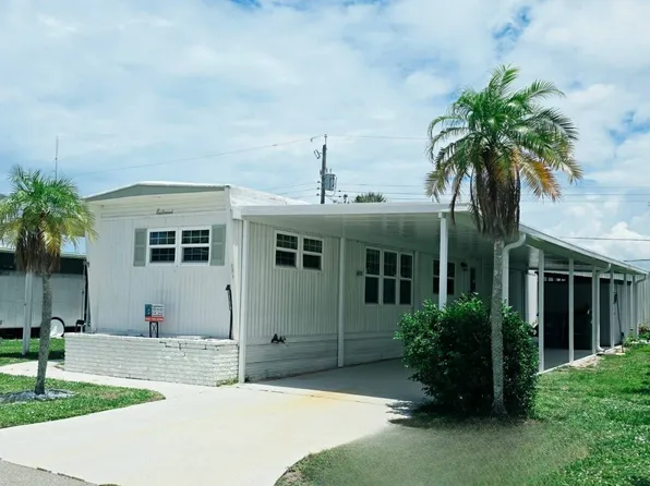 154 4th St E, Nokomis, FL 34275