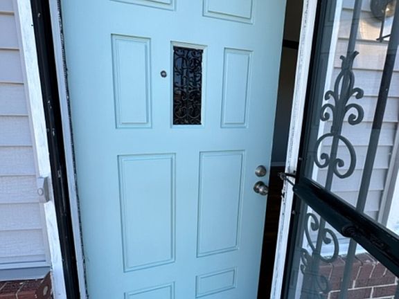 3rd image of 238 Broadview Dr
