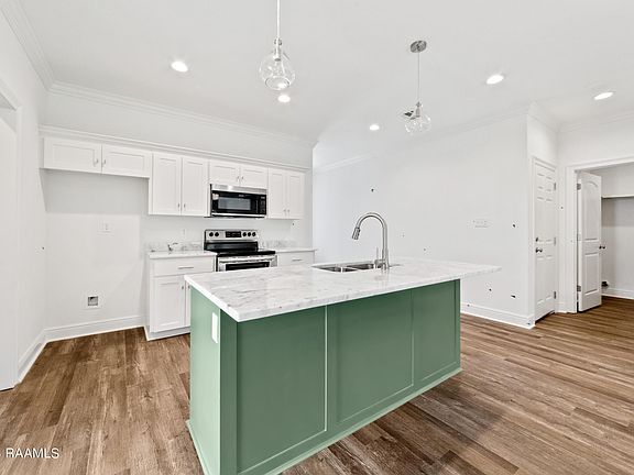 4th image of 122 Santa Marta Dr