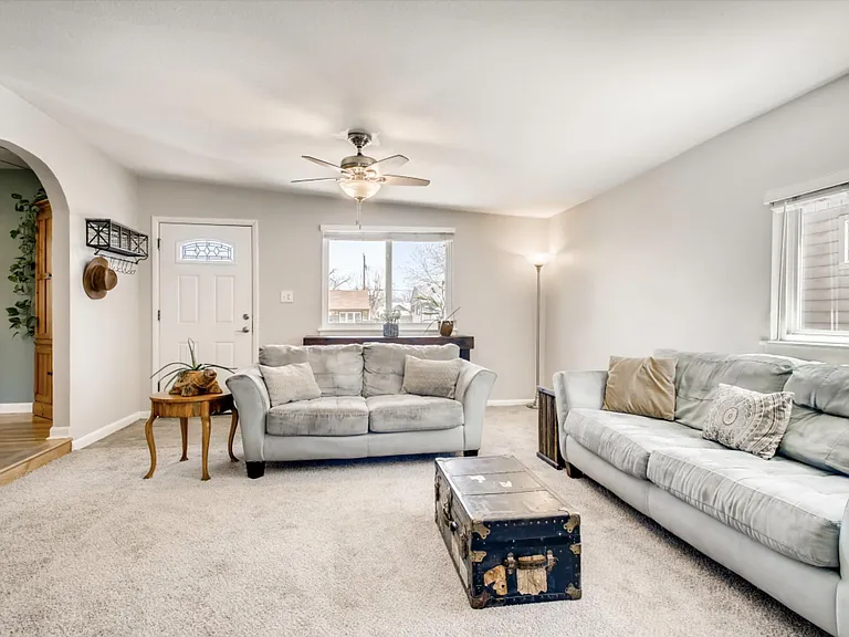 2605 S Hooker St — Photo 6