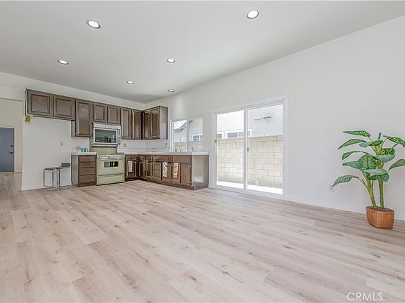 5th image of 13635 Palm St