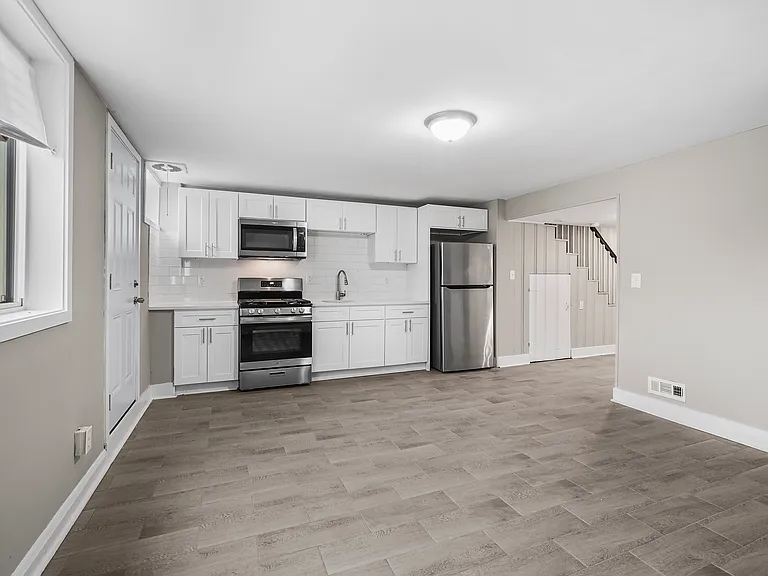 4100 Erdman Ave #1 — Photo 5