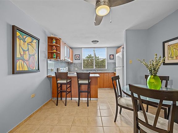 3rd image of 26 Calle Cambija #Penthouse B-312