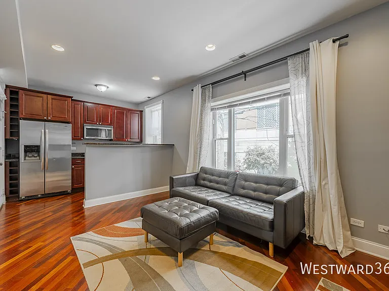 906 W Winona St #1N — Photo 3