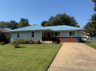 507 S Thompson St, Vinita, OK 74301