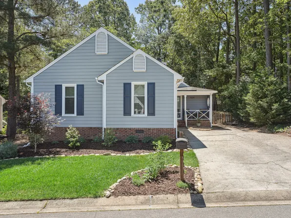 1304 Greenside Dr, Raleigh, NC 27609