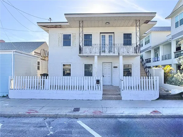 664 Mandalay Ave, Clearwater, FL 33767