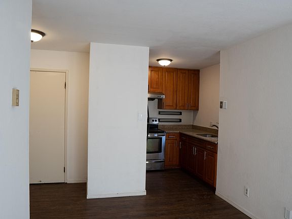 2nd image of 53 Woodward St APT 2