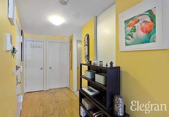 3rd image of 8 Bedford St #2
