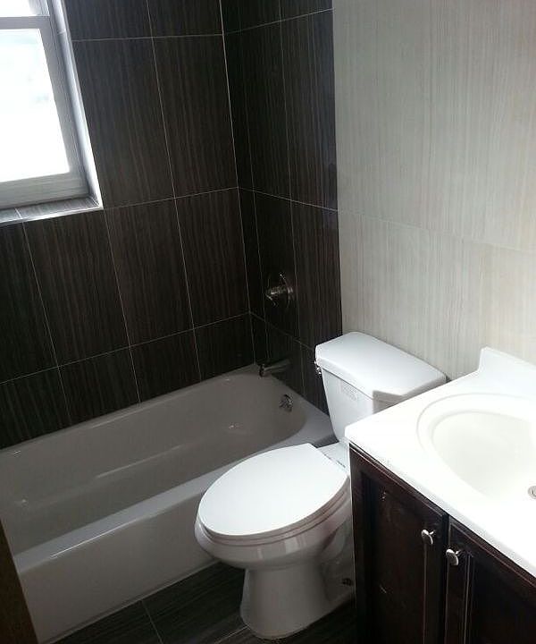 2nd image of 11860 Metropolitan Ave #1