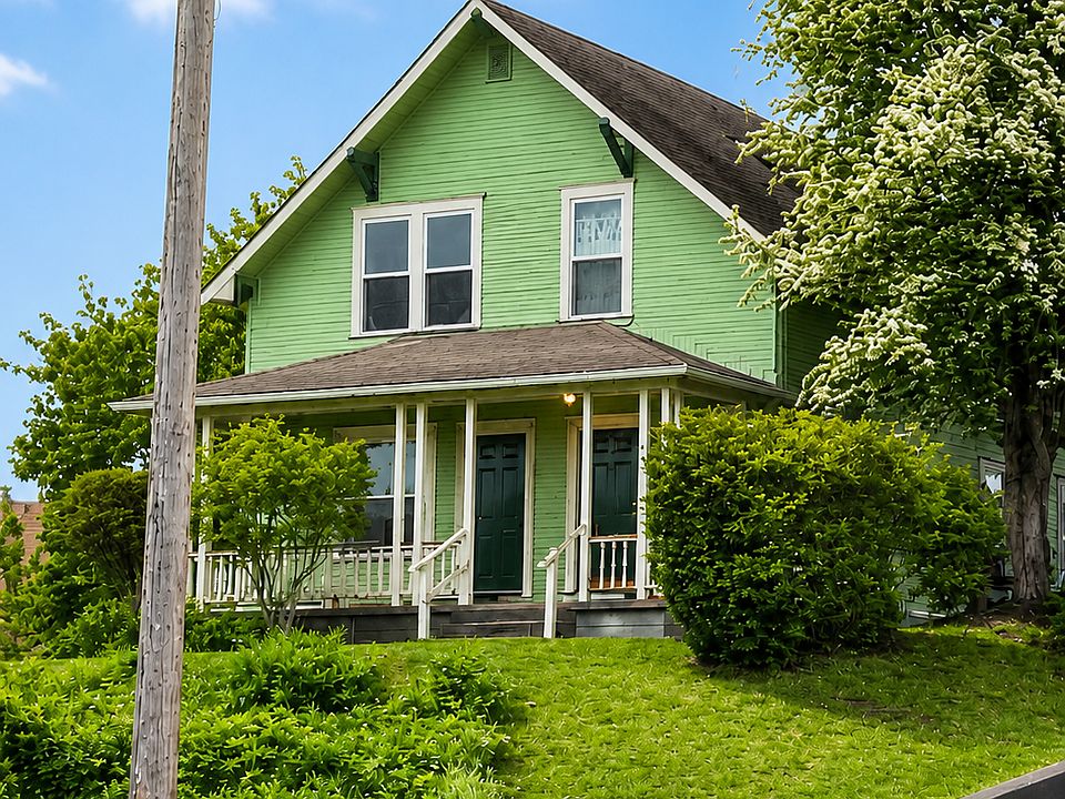 1st image of 908 4th Ave E