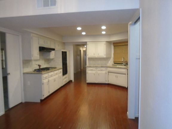 5th image of 9501 Laurel Oak Way