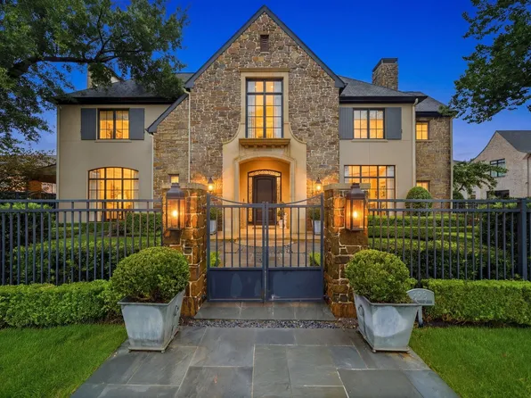 33 E Broad Oaks Dr #B, Houston, TX 77056