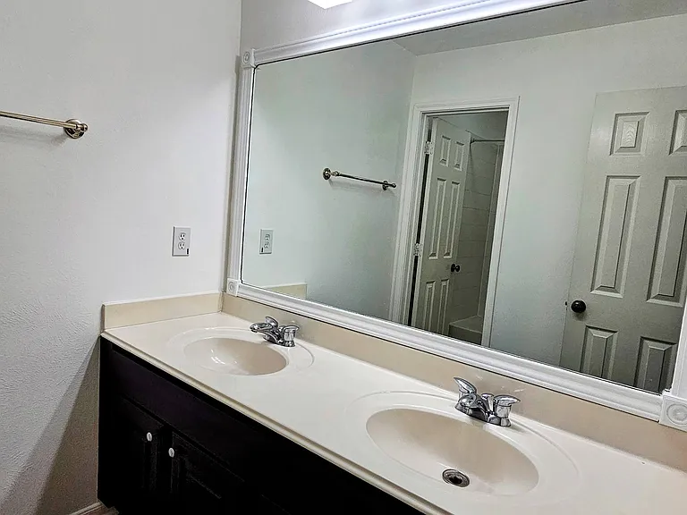 13403 Summer Villa Ln — Photo 14