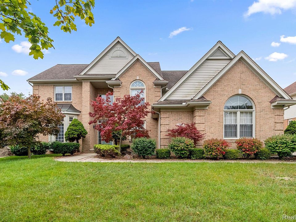 1st image of 306 Pinehurst Dr