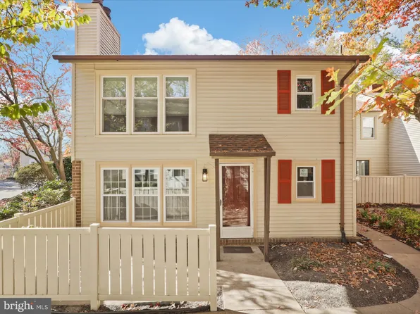 2854 Chablis Cir, Woodbridge, VA 22192