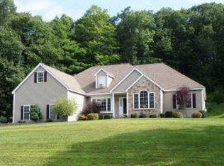 39 Longmeadow Dr, Brentwood, NH 03833
