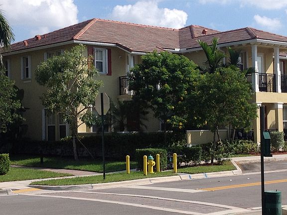 2nd image of 4672 Monarch Way