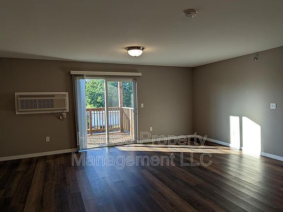 5th image of 1873 10th Ave E #414