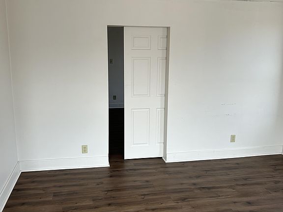 2nd image of 417 E Cook St #11154805