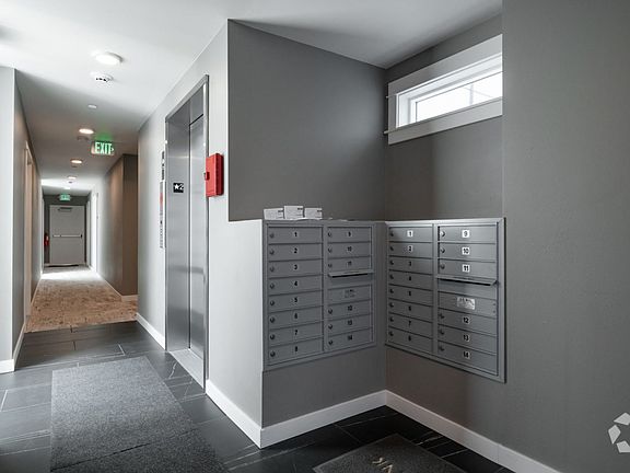 3rd image of 5253 15th Ave NE #401