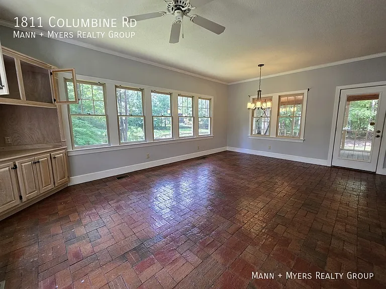 1811 Columbine Rd — Photo 8