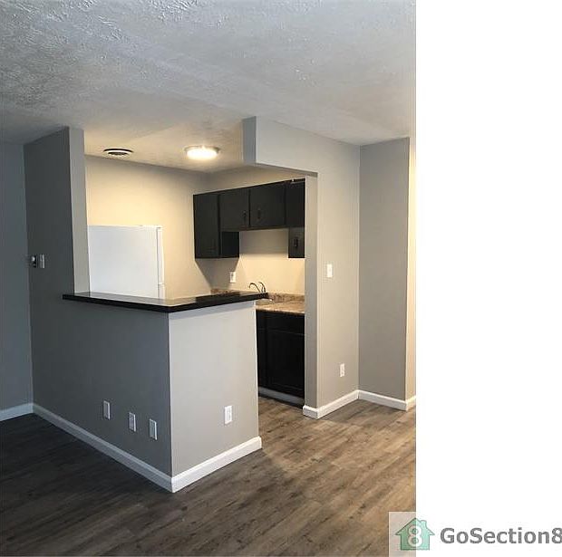 1st image of 2812 Price Ave