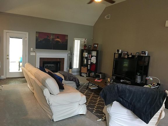4th image of 115 Melanie Ln