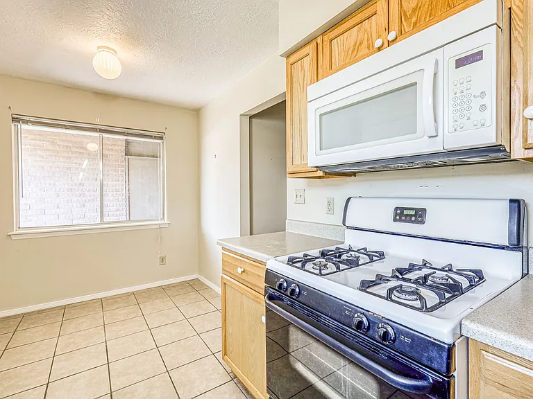 4555 Sun Valley Dr — Photo 29