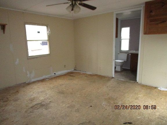 4th image of 622 Pinewood Ln