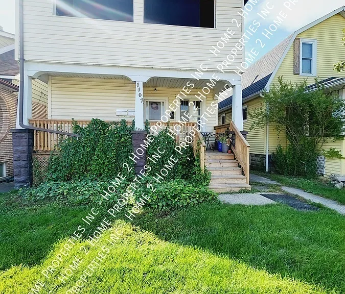 1107 Pierre Ave #3 — Photo 1