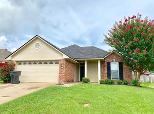 1621 Williamsburg Dr, Bossier City, LA 71112