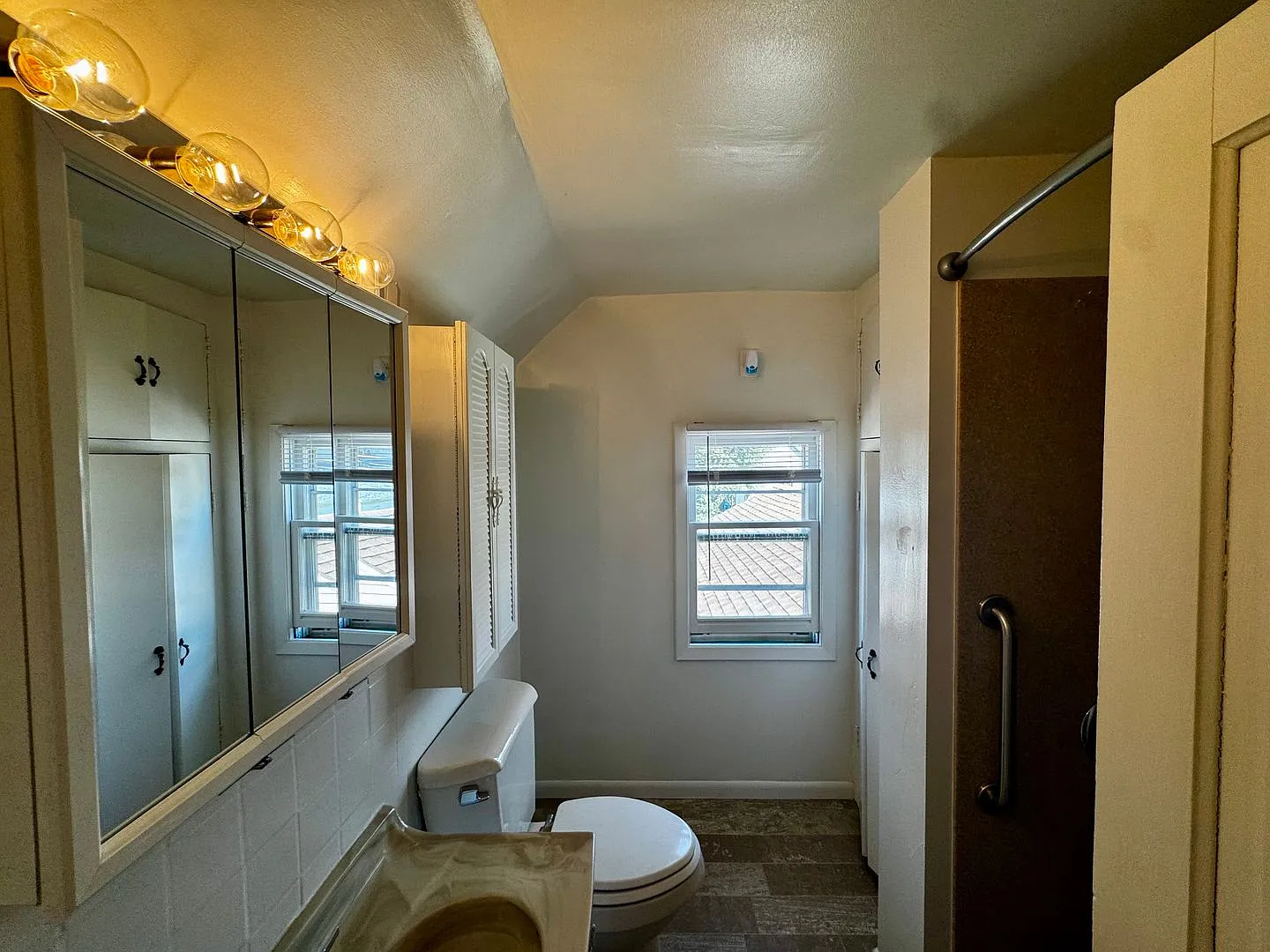 Huge 4 Bed, 1.5 Bath Home with 2-Car Garage & Beautiful Outdoor Space — Photo 4