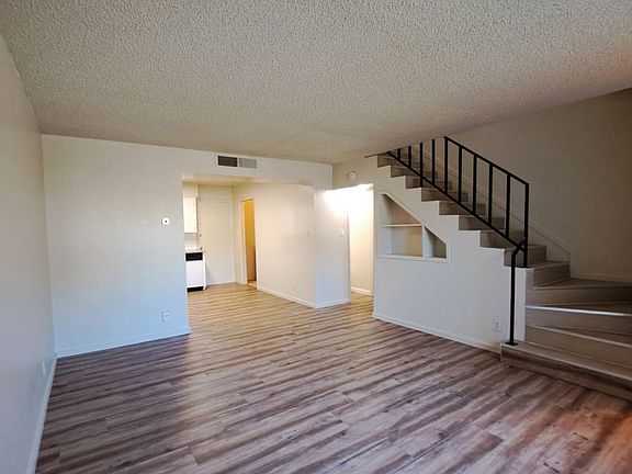 4th image of 718-746 E Hedges Ave #736