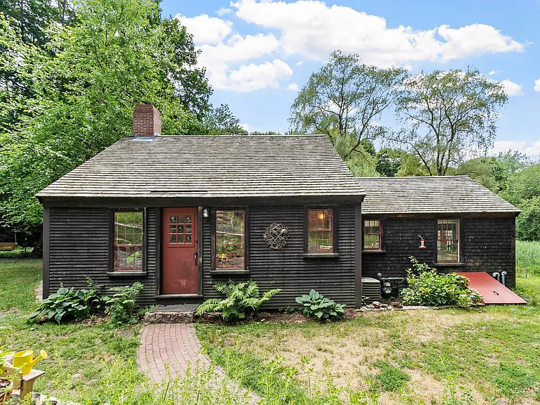 36 East St — Photo 1