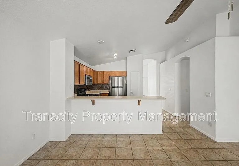 932 W 19th Ave — Photo 8