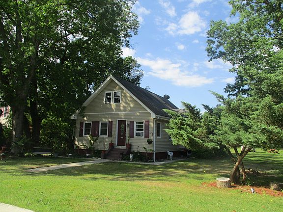 3rd image of 4835 White Horse Pike