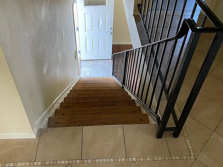 716 Hacienda Dr — Photo 5