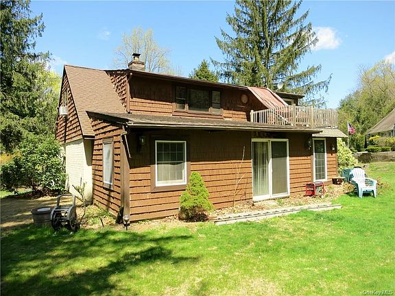 5th image of 51 Meadow Ln