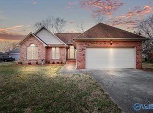 144 Tammy Gaines Ln, Huntsville, AL 35811