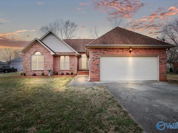 144 Tammy Gaines Ln, Huntsville, AL 35811