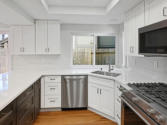 3rd image of 12959 Creek Park Dr