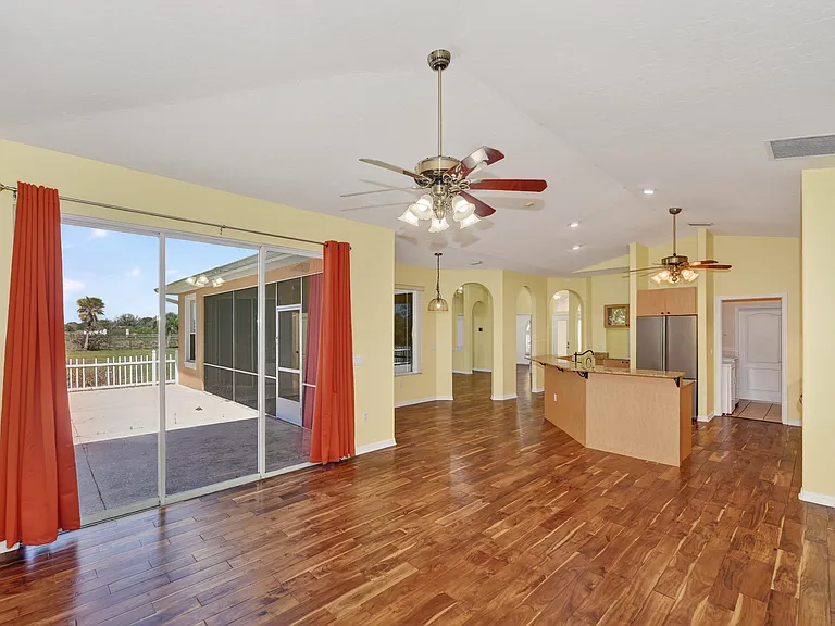 952 Bel Air Star Pkwy — Photo 29