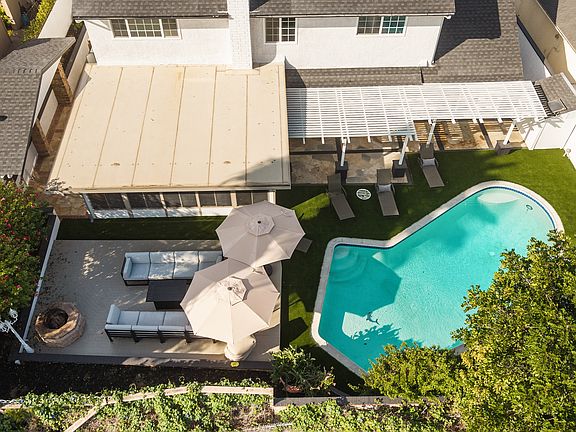 5th image of 24262 Lysanda Dr