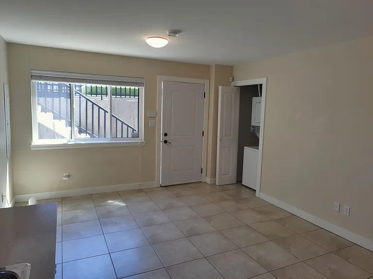4296 Dundas St — Photo 3