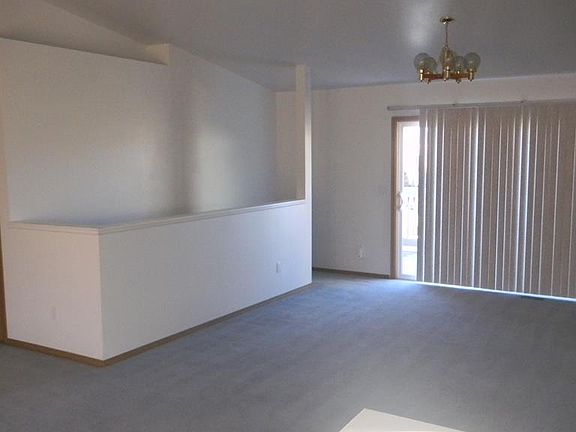 5th image of 134 High Meadows Dr