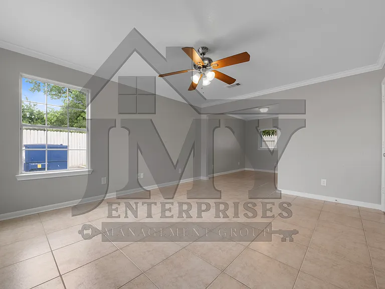 819 Tidwell Rd #A — Photo 6