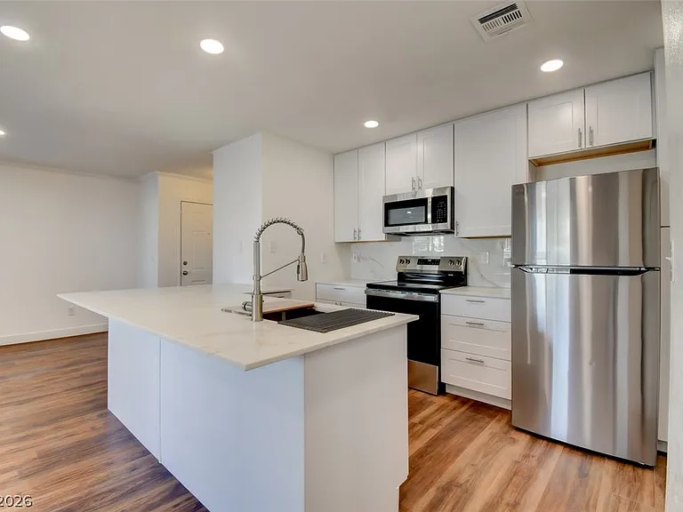 8600 W Charleston Blvd #1180 — Photo 6